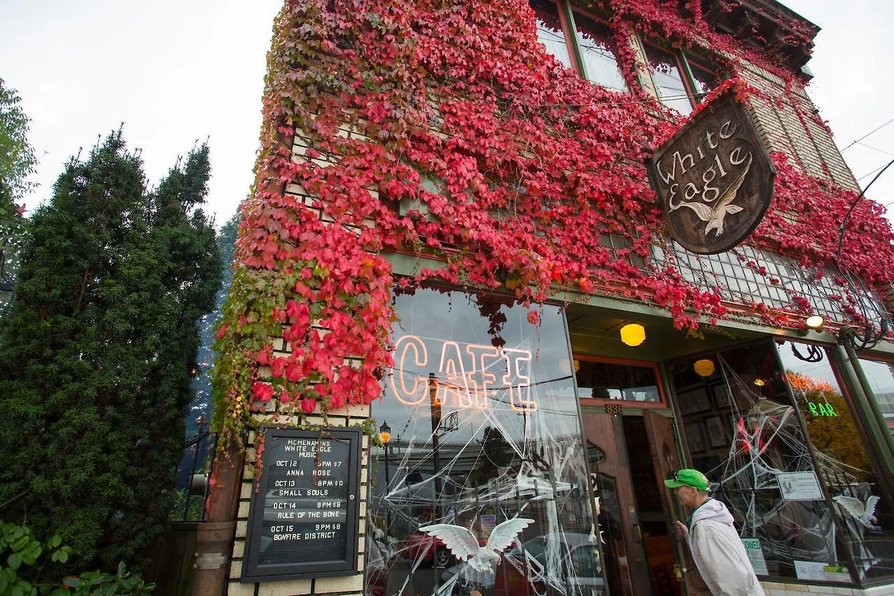 ***  Mcmenamins White Eagle Rock & Roll Hotel Portland United States