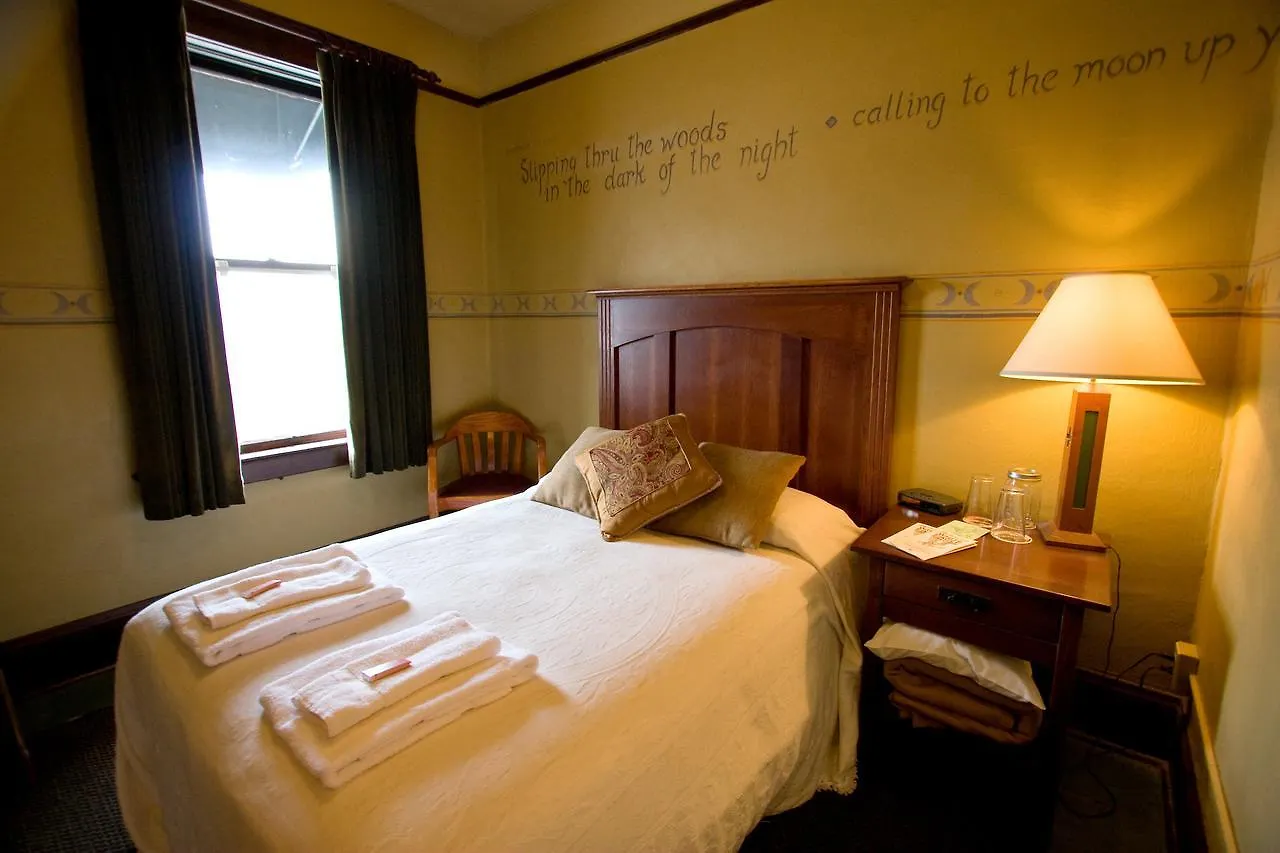 Mcmenamins White Eagle Rock & Roll Hotel Portland